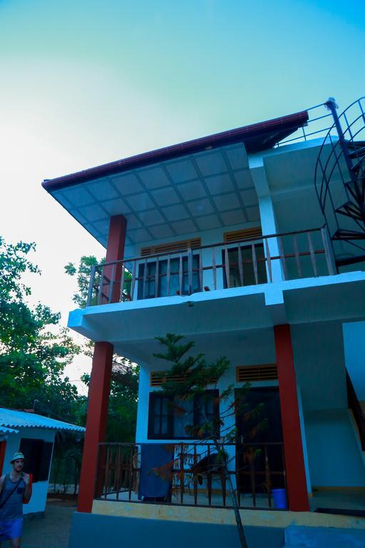 Autumn Moon Beach Cabanas Tangalle Exterior foto