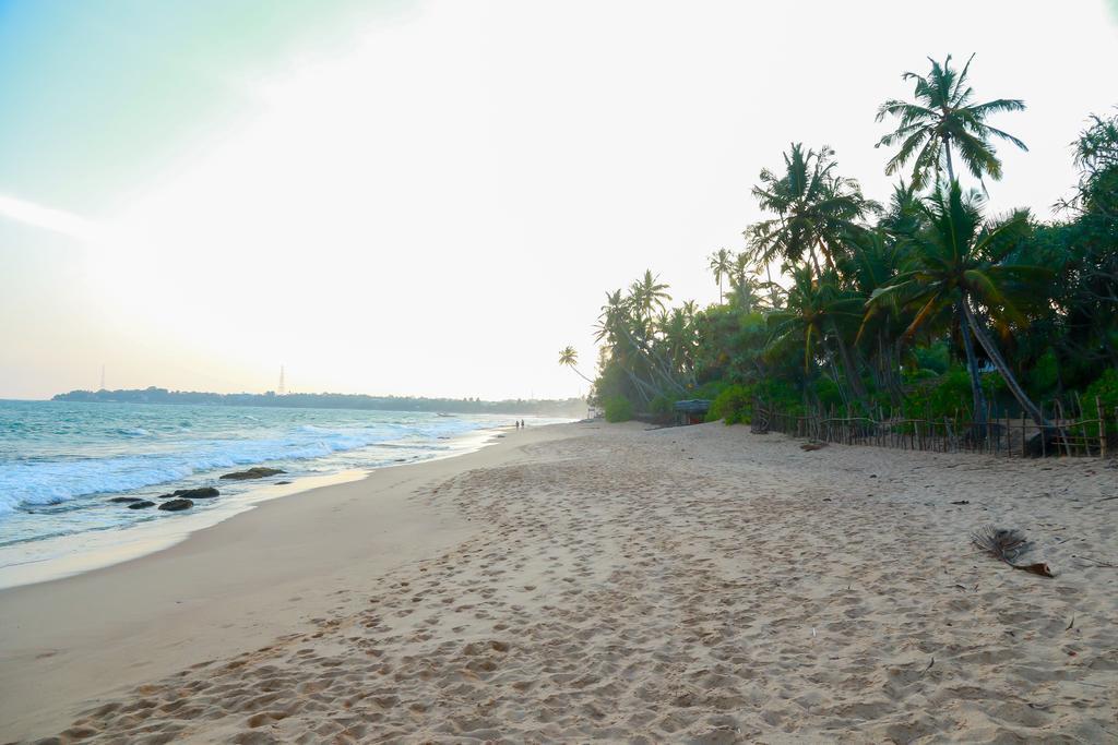 Autumn Moon Beach Cabanas Tangalle Exterior foto