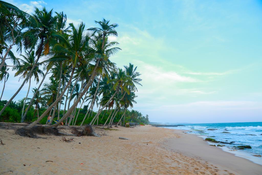 Autumn Moon Beach Cabanas Tangalle Exterior foto